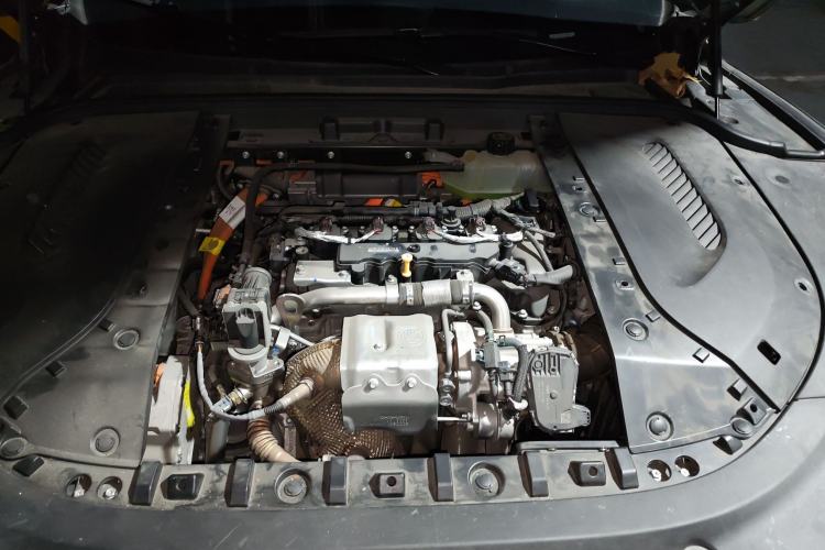 Used Hima AITO M5 2022 Extended-Range Four-Wheel Drive Performance Version Engine Bay