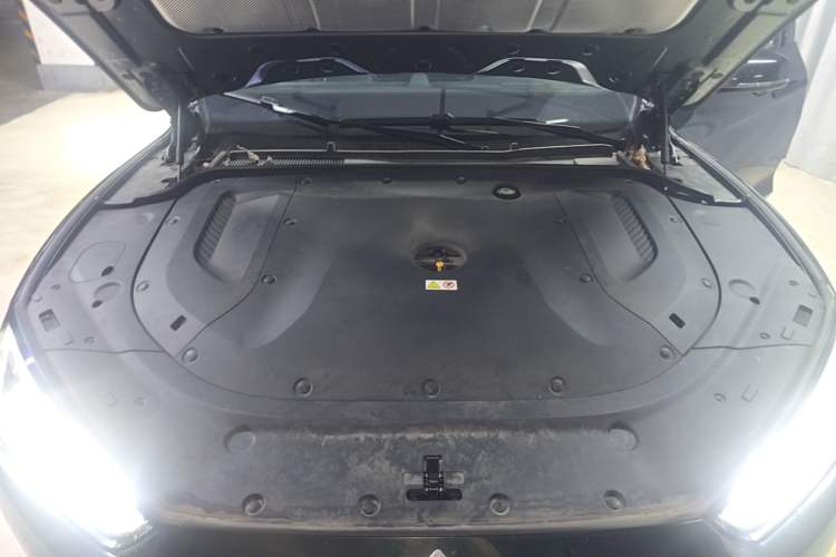 Used Hima AITO M5 2022 Range-Extended Rear-Drive Standard Version Engine Bay