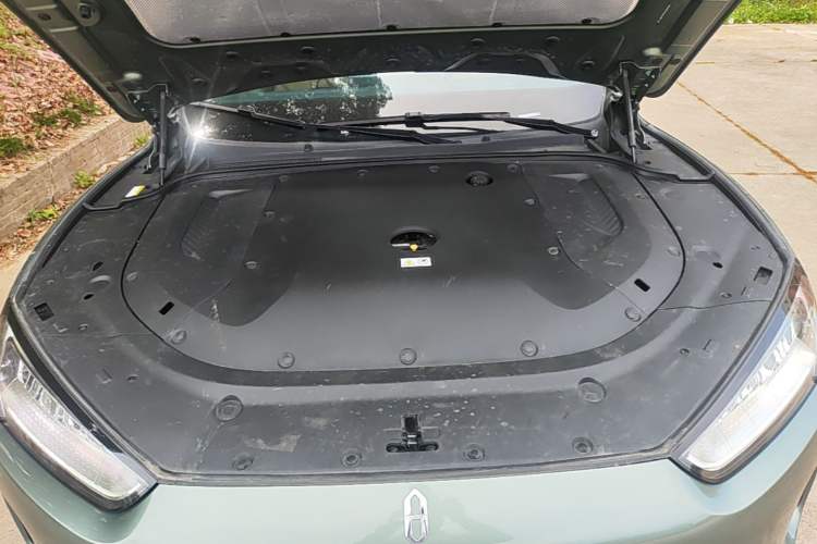 Used Hima AITO M5 2022 Extended-Range Four-Wheel Drive Performance Version Engine Bay