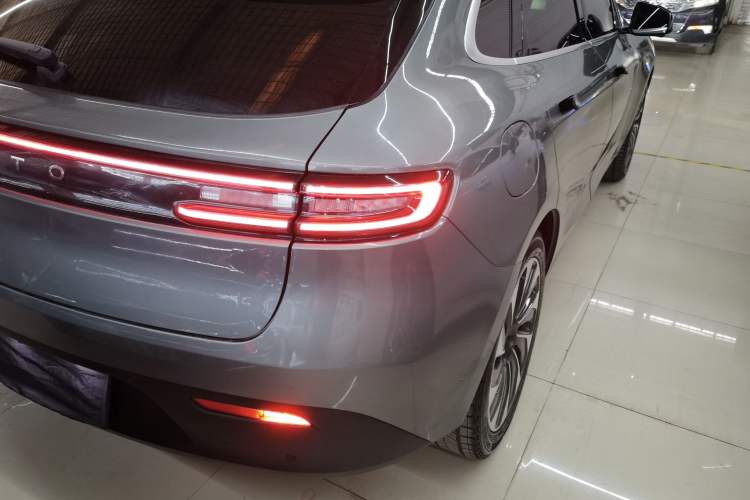 Used Hima AITO M5 2022 Extended-Range Four-Wheel Drive Performance Version Exterior 6