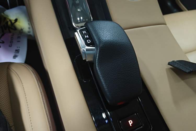Used Hima AITO M5 2022 Extended-Range Four-Wheel Drive Performance Version Gear Lever