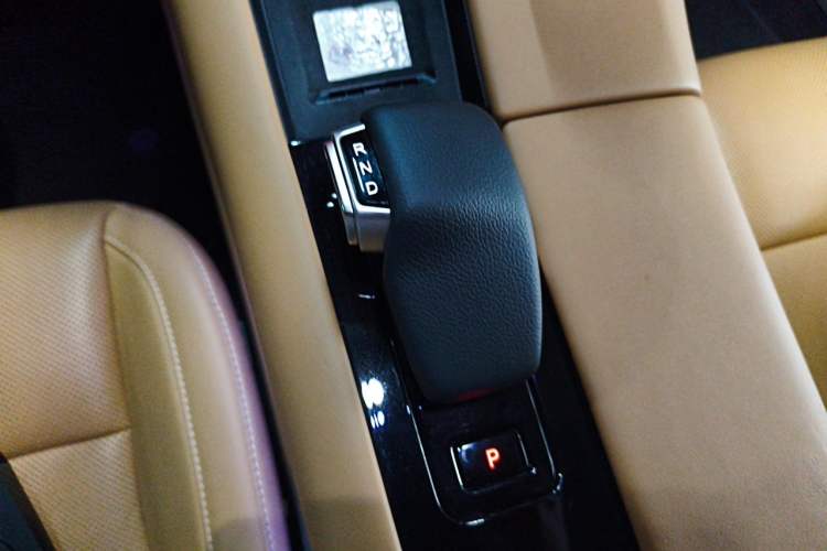 Used Hima AITO M5 2022 Range-Extended Rear-Drive Standard Version Gear Lever