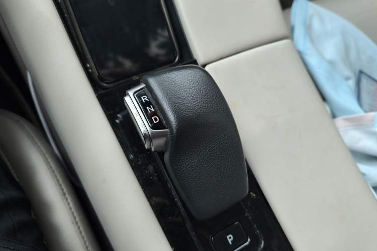 Used Hima AITO M5 2022 Extended-Range Four-Wheel Drive Ultimate Edition Gear Lever