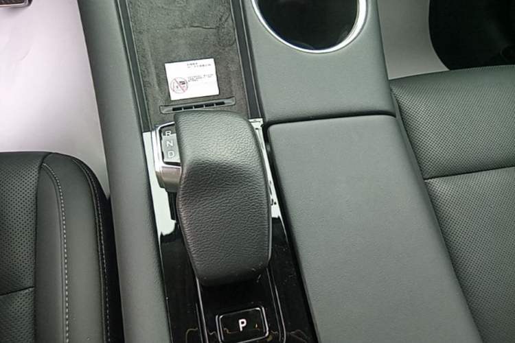 Used Hima AITO M5 2022 Extended-Range Four-Wheel Drive Flagship Edition Gear Lever