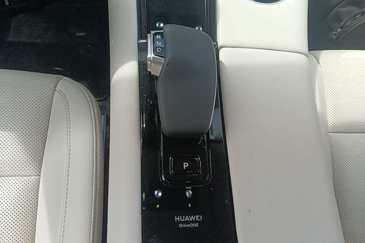 Used Hima AITO M5 2022 Pure Electric All-Wheel-Drive Performance Edition Gear Lever