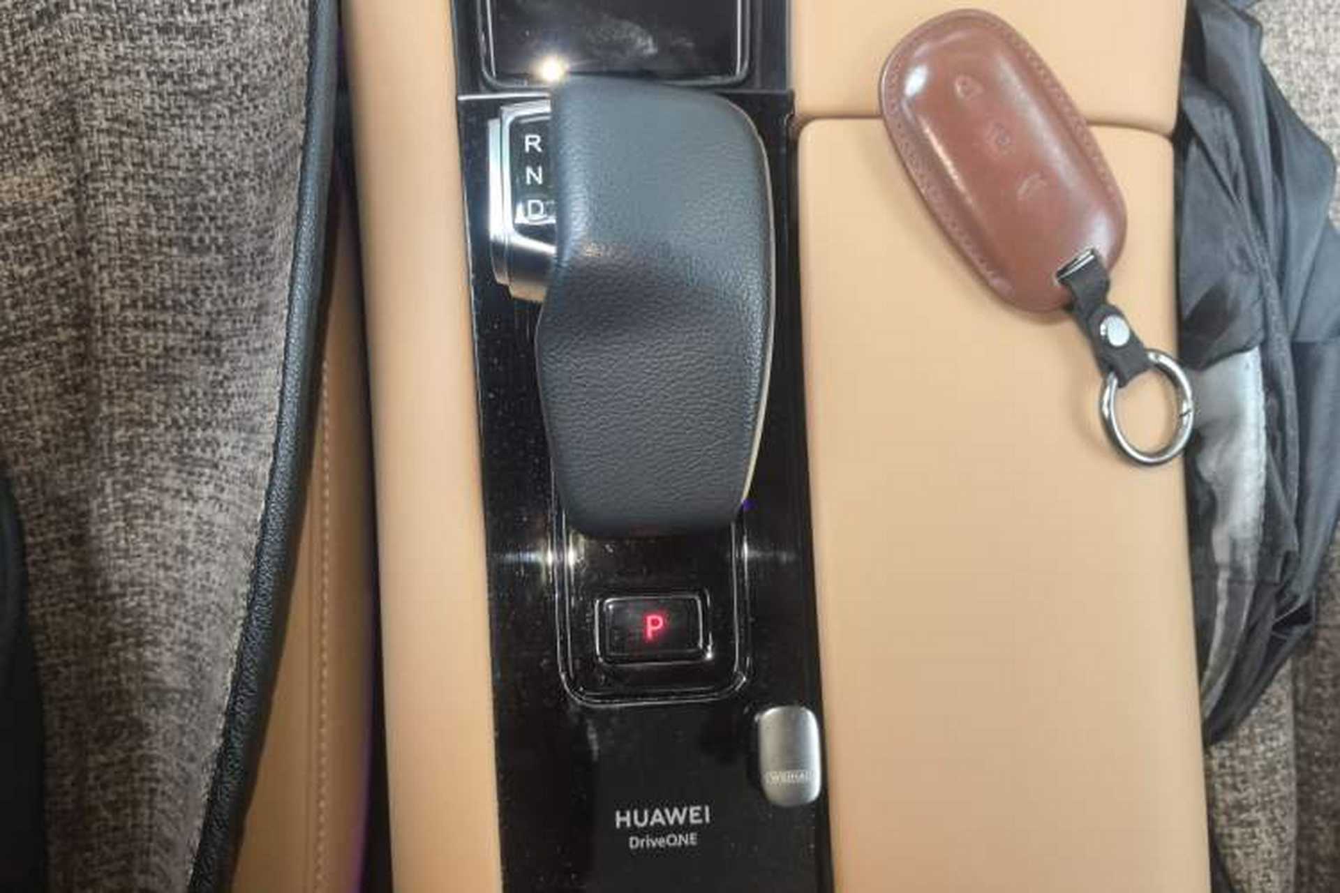 Used Hima AITO M5 2022 Extended-Range Four-Wheel Drive Ultimate Edition Gear Lever