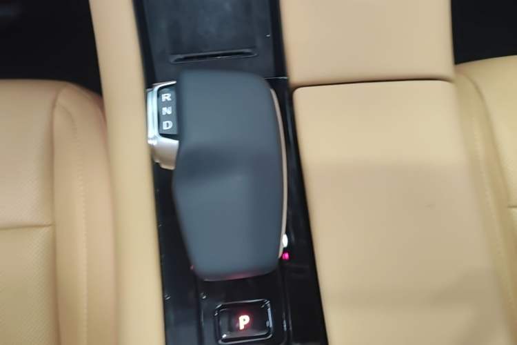 Used Hima AITO M5 2022 Range-Extended Rear-Drive Standard Version Gear Lever