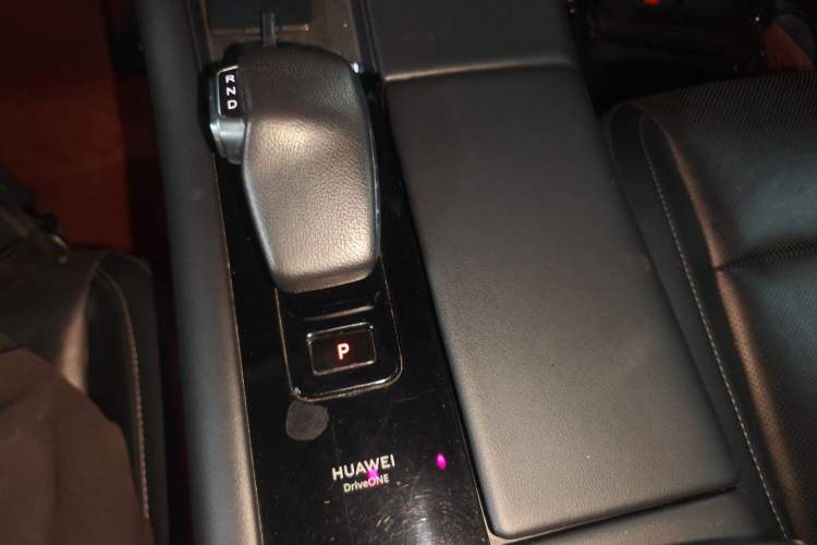 Used Hima AITO M5 2022 Range-Extended Rear-Drive Standard Version Gear Lever