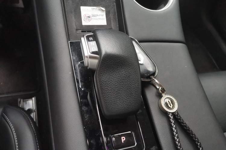 Used Hima AITO M5 2022 Extended-Range Four-Wheel Drive Flagship Edition Gear Lever