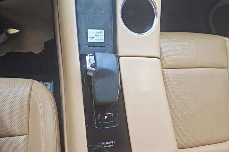 Used Hima AITO M5 2022 Range-Extended Rear-Drive Standard Version Gear Lever
