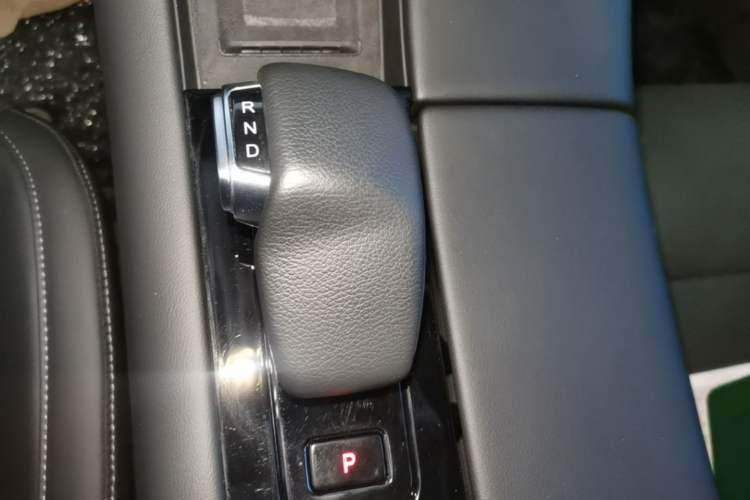 Used Hima AITO M5 2022 Extended-Range Four-Wheel Drive Performance Version Gear Lever