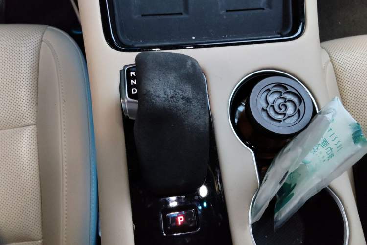 Used Hima AITO M5 2022 Pure Electric Rear-Drive Standard Edition Gear Lever