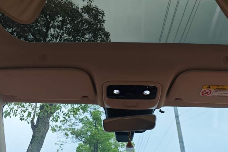 Used Hima AITO M5 2022 Pure Electric Rear-Drive Standard Edition Headliner