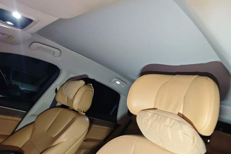 Used Hima AITO M5 2022 Extended-Range Four-Wheel Drive Ultimate Edition Headliner