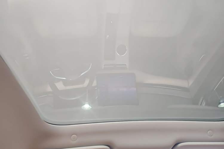 Used Hima AITO M5 2022 Range-Extended Rear-Drive Standard Version Headliner