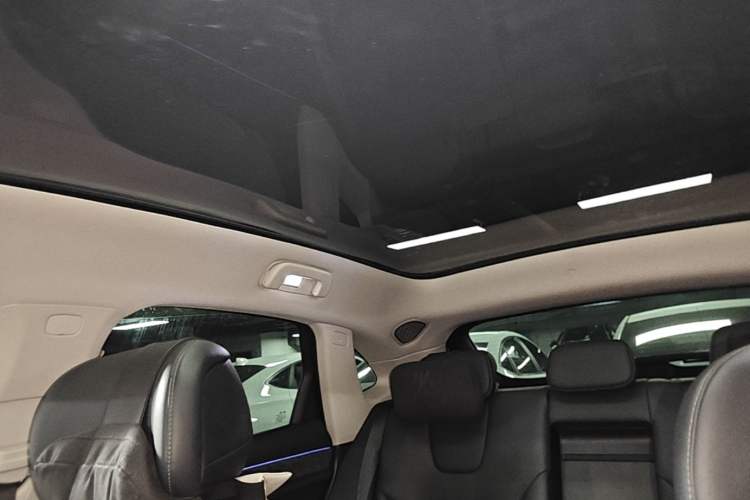 Used Hima AITO M5 2022 Extended-Range Four-Wheel Drive Ultimate Edition Headliner