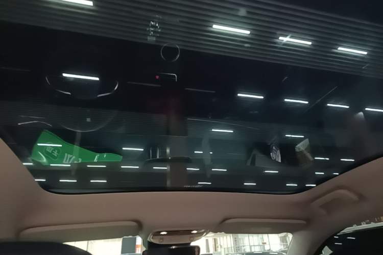 Used Hima AITO M5 2022 Range-Extended Rear-Drive Standard Version Headliner