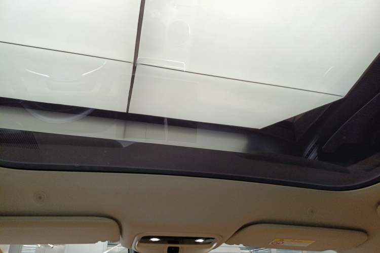 Used Hima AITO M5 2022 Range-Extended Rear-Drive Standard Version Headliner