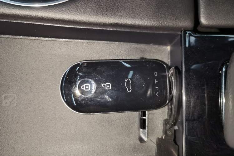 Used Hima AITO M5 2022 Extended-Range Four-Wheel Drive Performance Version Interior 1
