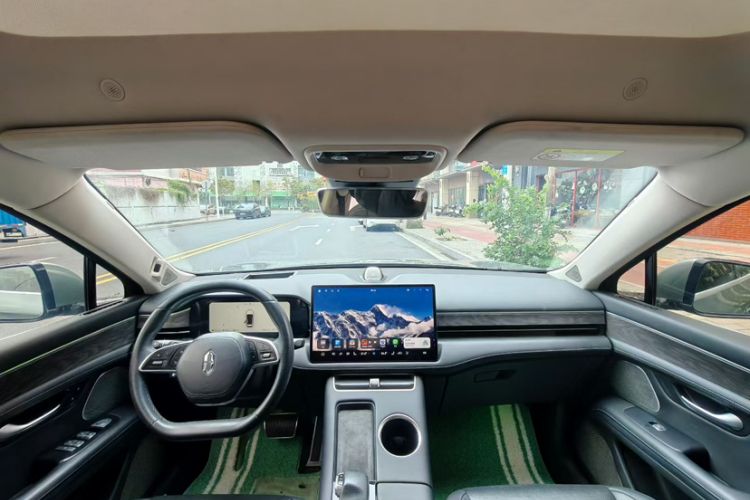 Used Hima AITO M5 2022 Extended-Range Four-Wheel Drive Performance Version Interior 1