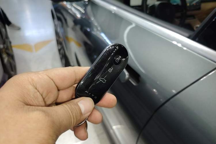 Used Hima AITO M5 2022 Extended-Range Four-Wheel Drive Performance Version Interior 1