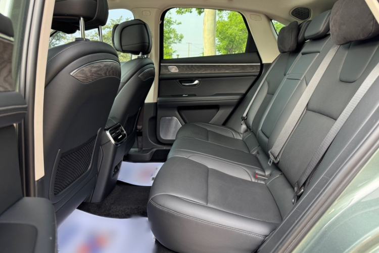 Used Hima AITO M5 2022 Extended-Range Four-Wheel Drive Performance Version Interior 1