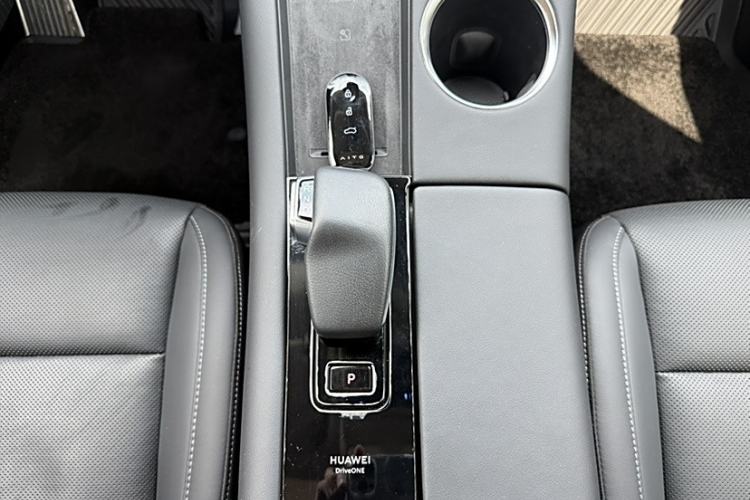 Used Hima AITO M5 2022 Extended-Range Four-Wheel Drive Performance Version Interior 3