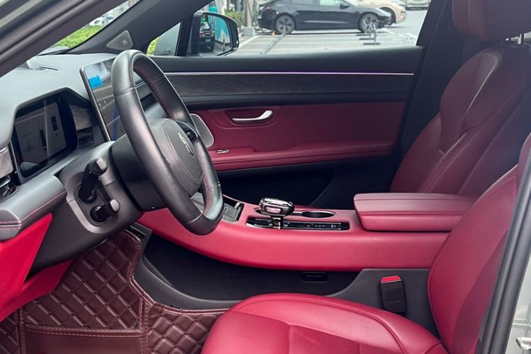 Used Hima AITO M5 2022 Pure Electric All-Wheel-Drive Performance Edition Interior 5