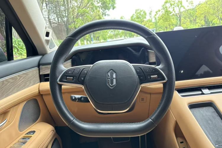 Used Hima AITO M5 2022 Extended-Range Four-Wheel Drive Performance Version Interior 5