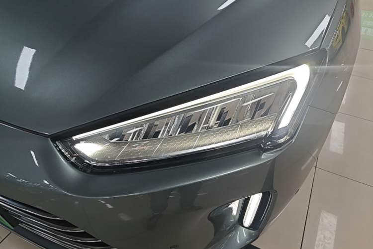 Used Hima AITO M5 2022 Extended-Range Four-Wheel Drive Performance Version Left Front Headlight