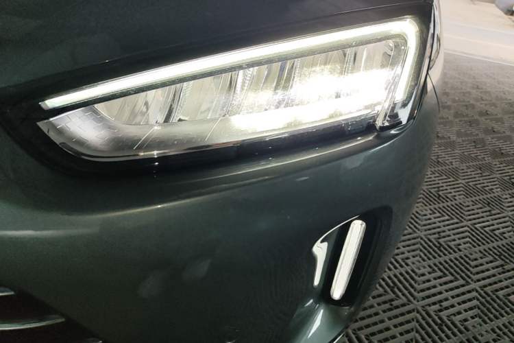Used Hima AITO M5 2022 Extended-Range Four-Wheel Drive Performance Version Left Front Headlight