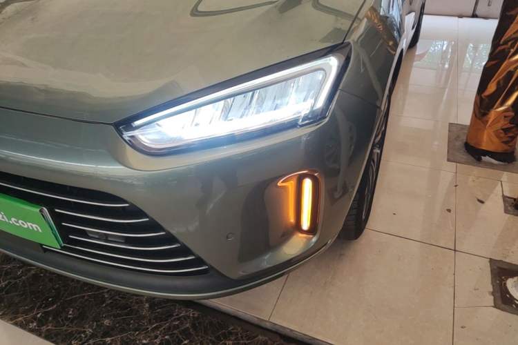Used Hima AITO M5 2022 Extended-Range Four-Wheel Drive Ultimate Edition Left Front Headlight