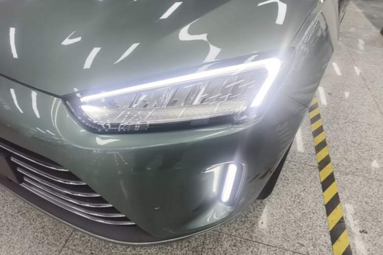 Used Hima AITO M5 2022 Extended-Range Four-Wheel Drive Performance Version Left Front Headlight