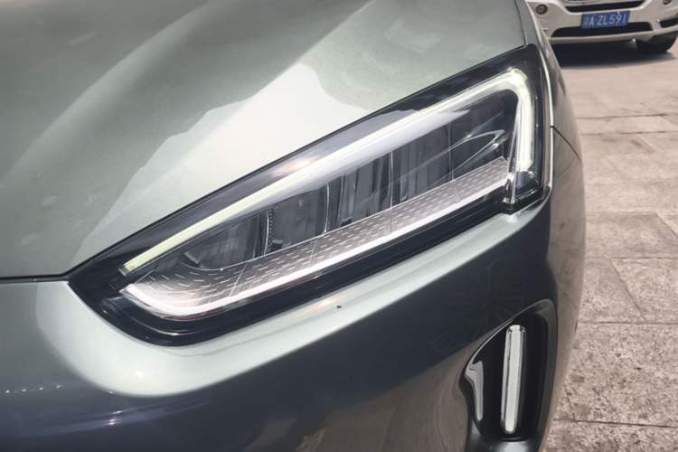 Used Hima AITO M5 2022 Extended-Range Four-Wheel Drive Performance Version Left Front Headlight