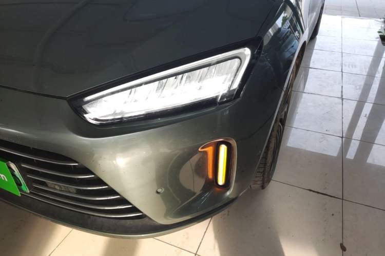 Used Hima AITO M5 2022 Extended-Range Four-Wheel Drive Performance Version Left Front Headlight