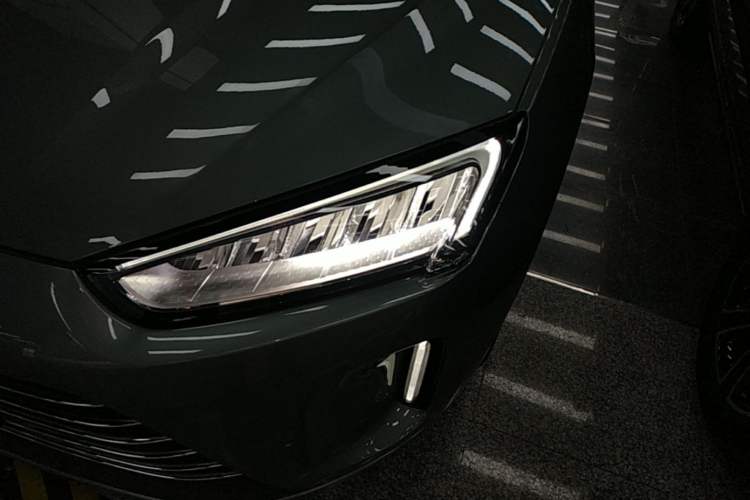 Used Hima AITO M5 2022 Extended-Range Four-Wheel Drive Performance Version Left Front Headlight