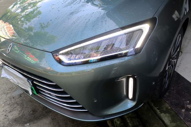 Used Hima AITO M5 2022 Extended-Range Four-Wheel Drive Ultimate Edition Left Front Headlight