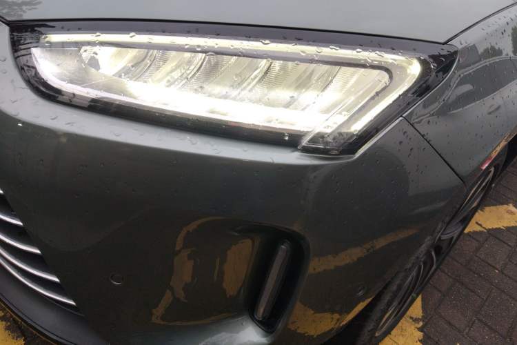 Used Hima AITO M5 2022 Extended-Range Four-Wheel Drive Ultimate Edition Left Front Headlight