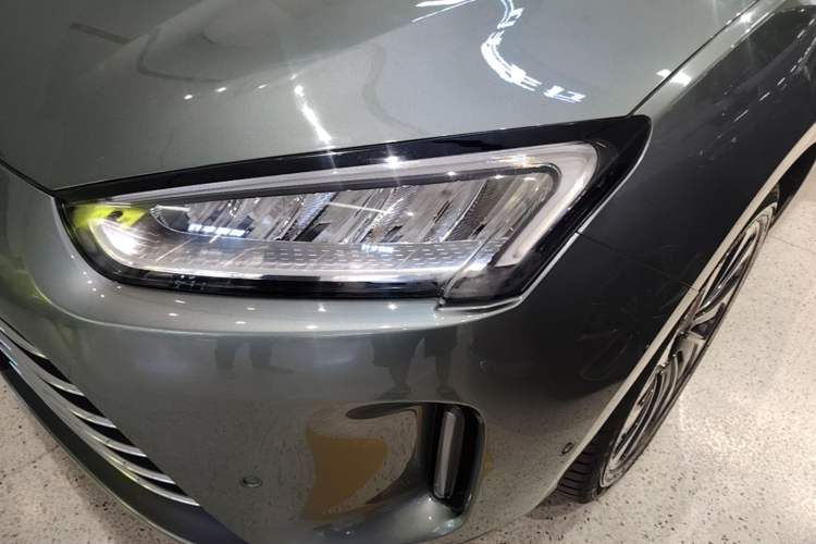 Used Hima AITO M5 2022 Extended-Range Four-Wheel Drive Performance Version Left Front Headlight