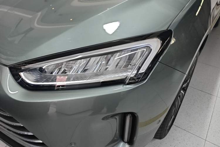 Used Hima AITO M5 2022 Extended-Range Four-Wheel Drive Ultimate Edition Left Front Headlight