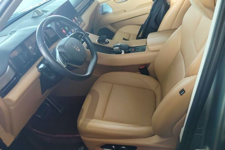 Used Hima AITO M5 2022 Extended-Range Four-Wheel Drive Ultimate Edition Left Front Seat