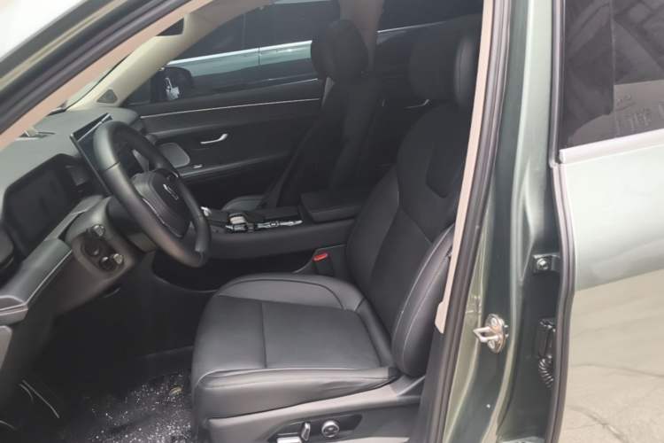 Used Hima AITO M5 2022 Extended-Range Four-Wheel Drive Performance Version Left Front Seat