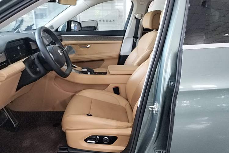 Used Hima AITO M5 2022 Extended-Range Four-Wheel Drive Ultimate Edition Left Front Seat