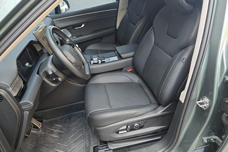 Used Hima AITO M5 2022 Extended-Range Four-Wheel Drive Ultimate Edition Left Front Seat