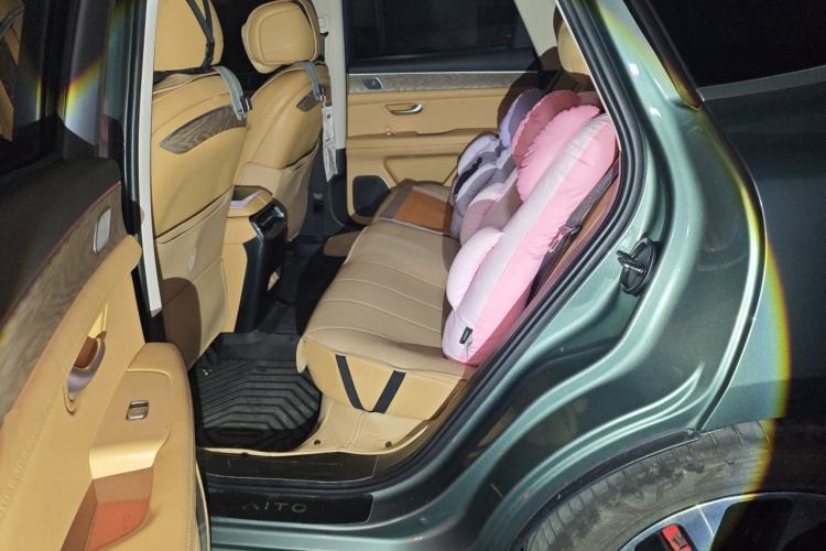 Used Hima AITO M5 2022 Range-Extended Rear-Drive Standard Version Left Rear Seat