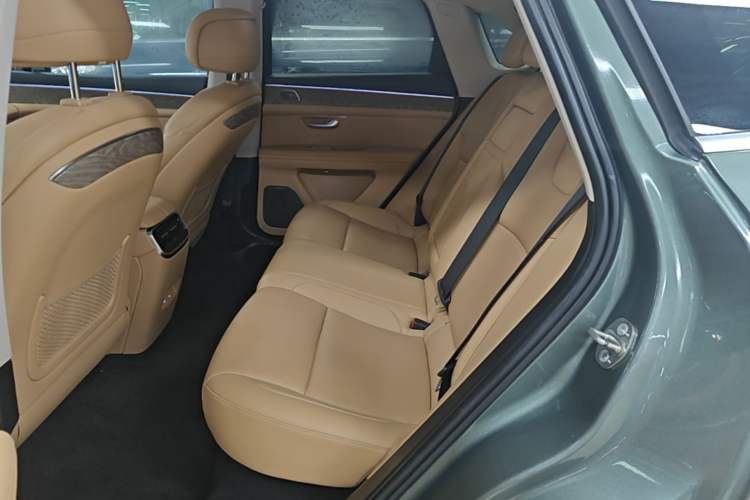 Used Hima AITO M5 2022 Extended-Range Four-Wheel Drive Performance Version Left Rear Seat