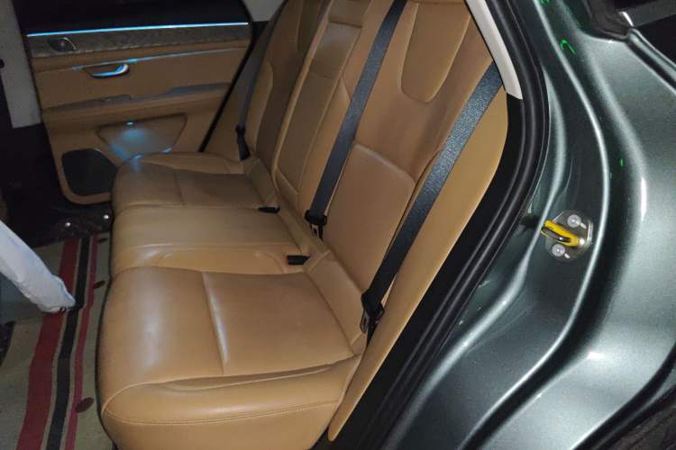 Used Hima AITO M5 2022 Extended-Range Four-Wheel Drive Ultimate Edition Left Rear Seat