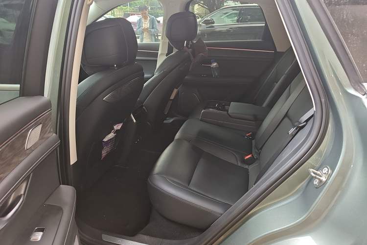 Used Hima AITO M5 2022 Extended-Range Four-Wheel Drive Performance Version Left Rear Seat