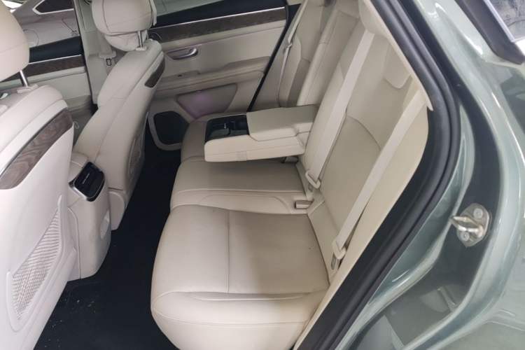 Used Hima AITO M5 2022 Extended-Range Four-Wheel Drive Performance Version Left Rear Seat