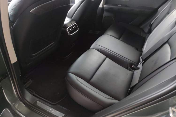 Used Hima AITO M5 2022 Extended-Range Four-Wheel Drive Performance Version Left Rear Seat